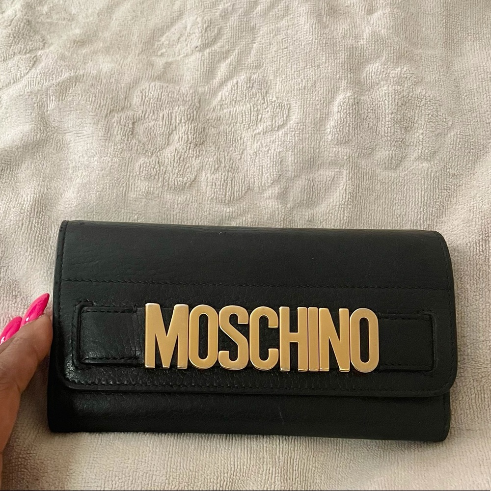 Super deal🔥  💯 Authentic Moschino Logo  Wallet